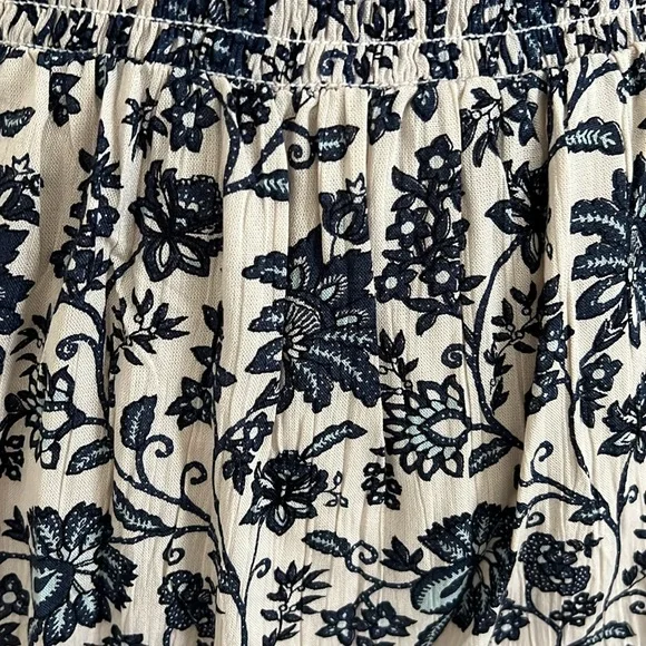 🆕 Angie Sleeveless V-Neck Knot Front Keyhole Border Print - Picture 12 of 12